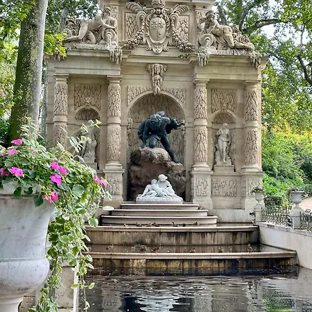 Luxembourg Garden Unique Haven