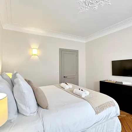 Apartment Luxembourg Garden Unique Haven